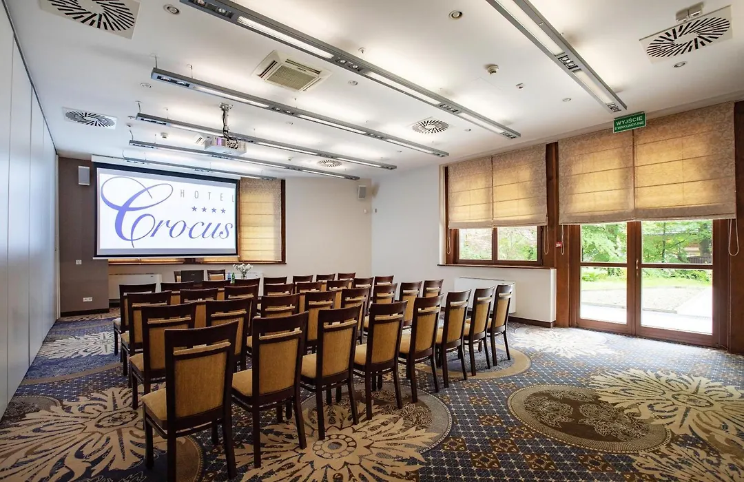Hotel Crocus-1