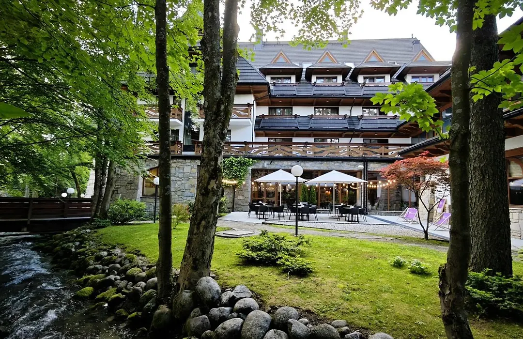 Hotel Crocus-1